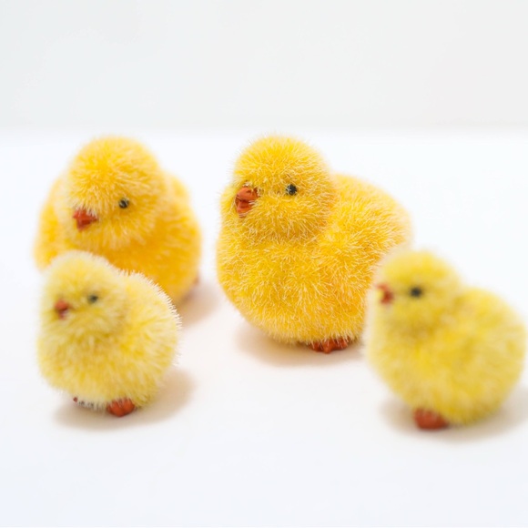 5 chickens Easter decor vintage 90s yellow chicks heavyweight weighted figurine - Picture 3 of 5
